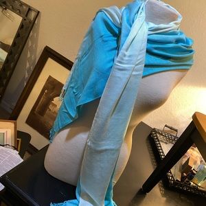 Beautiful scarce two tones of blue